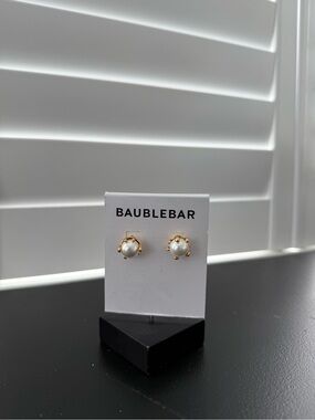BaubleBar NEW Pearl Studs